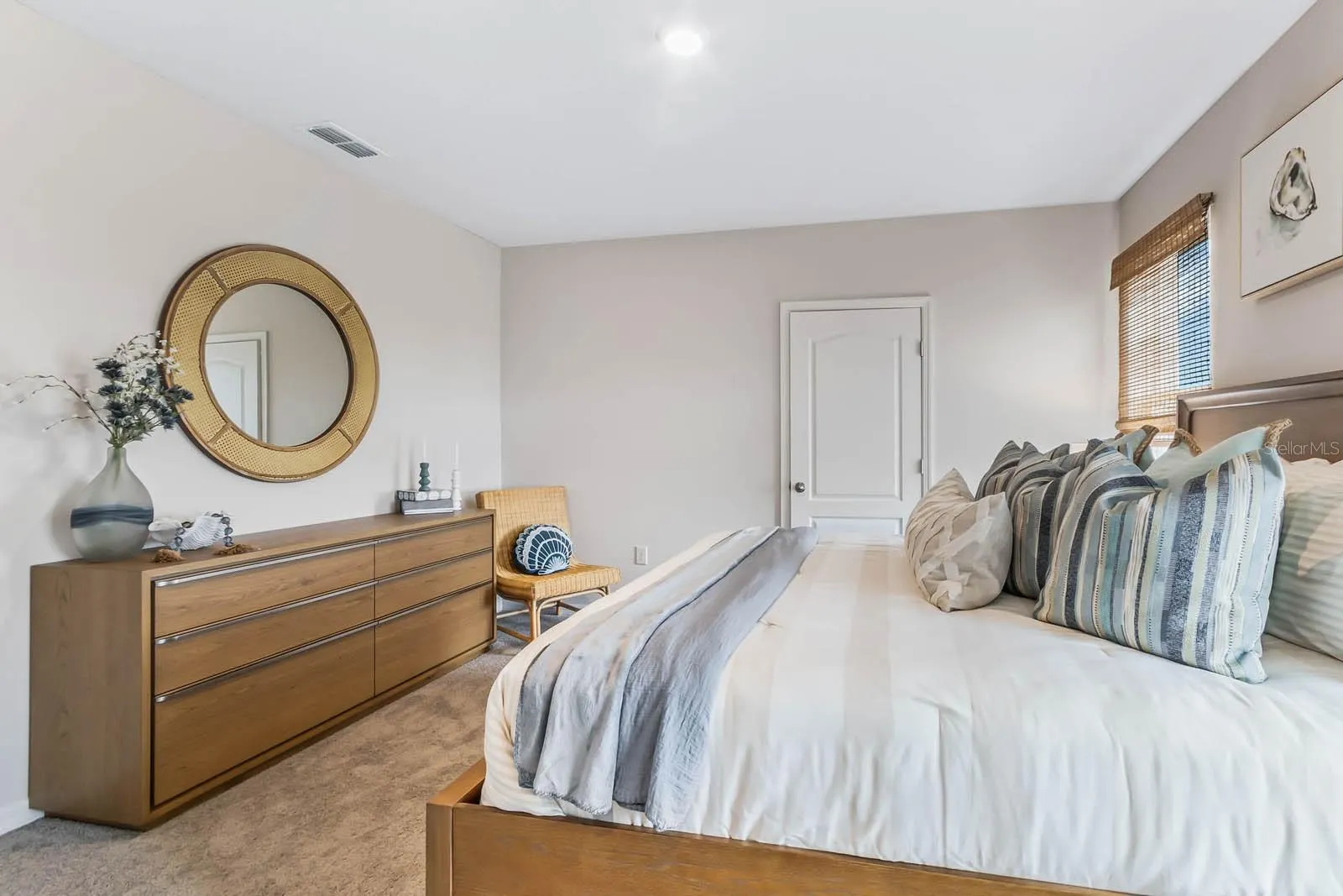 2807 WATERLILY WAY