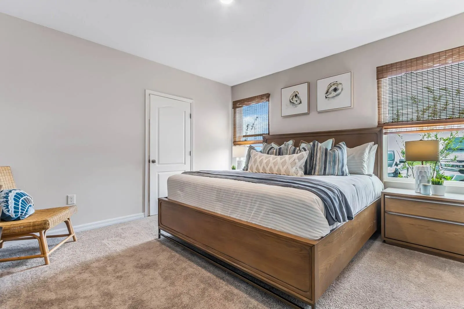 2807 WATERLILY WAY