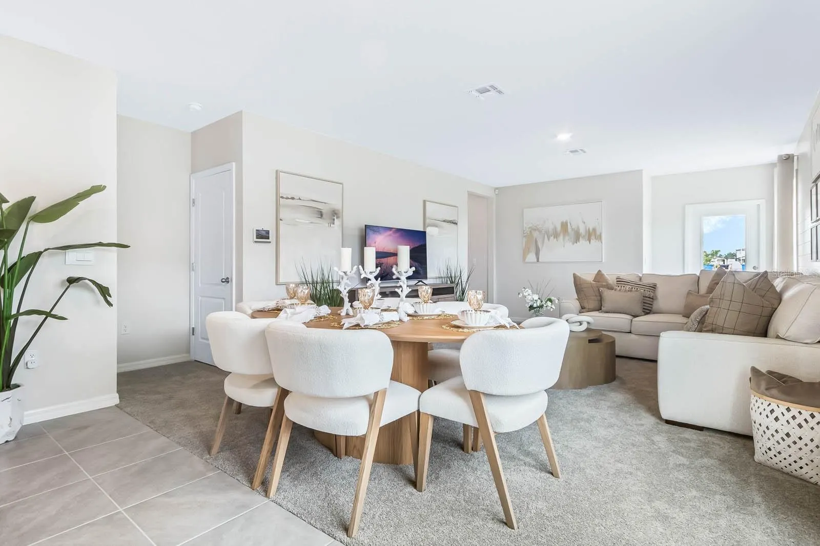 2807 WATERLILY WAY