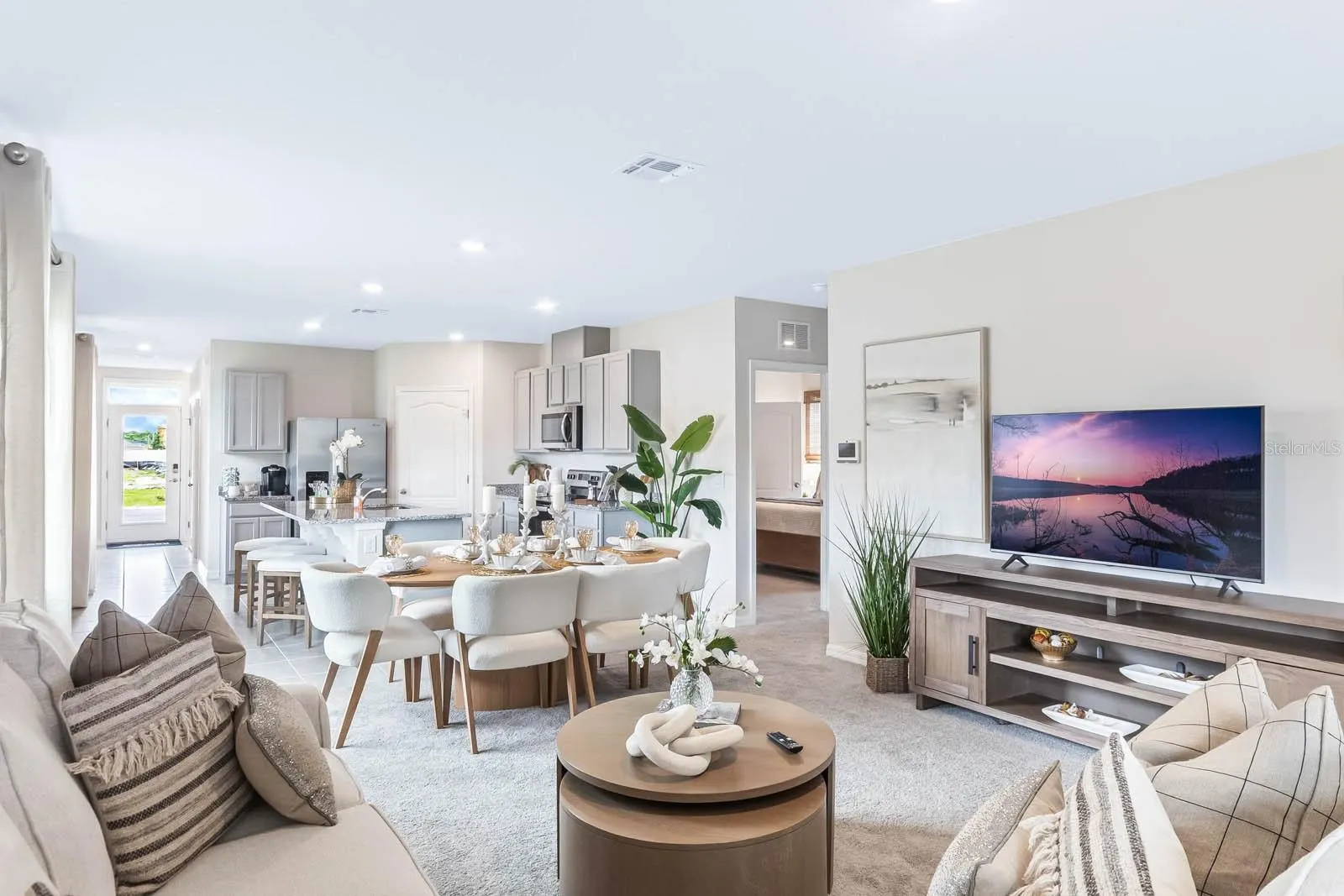 2807 WATERLILY WAY
