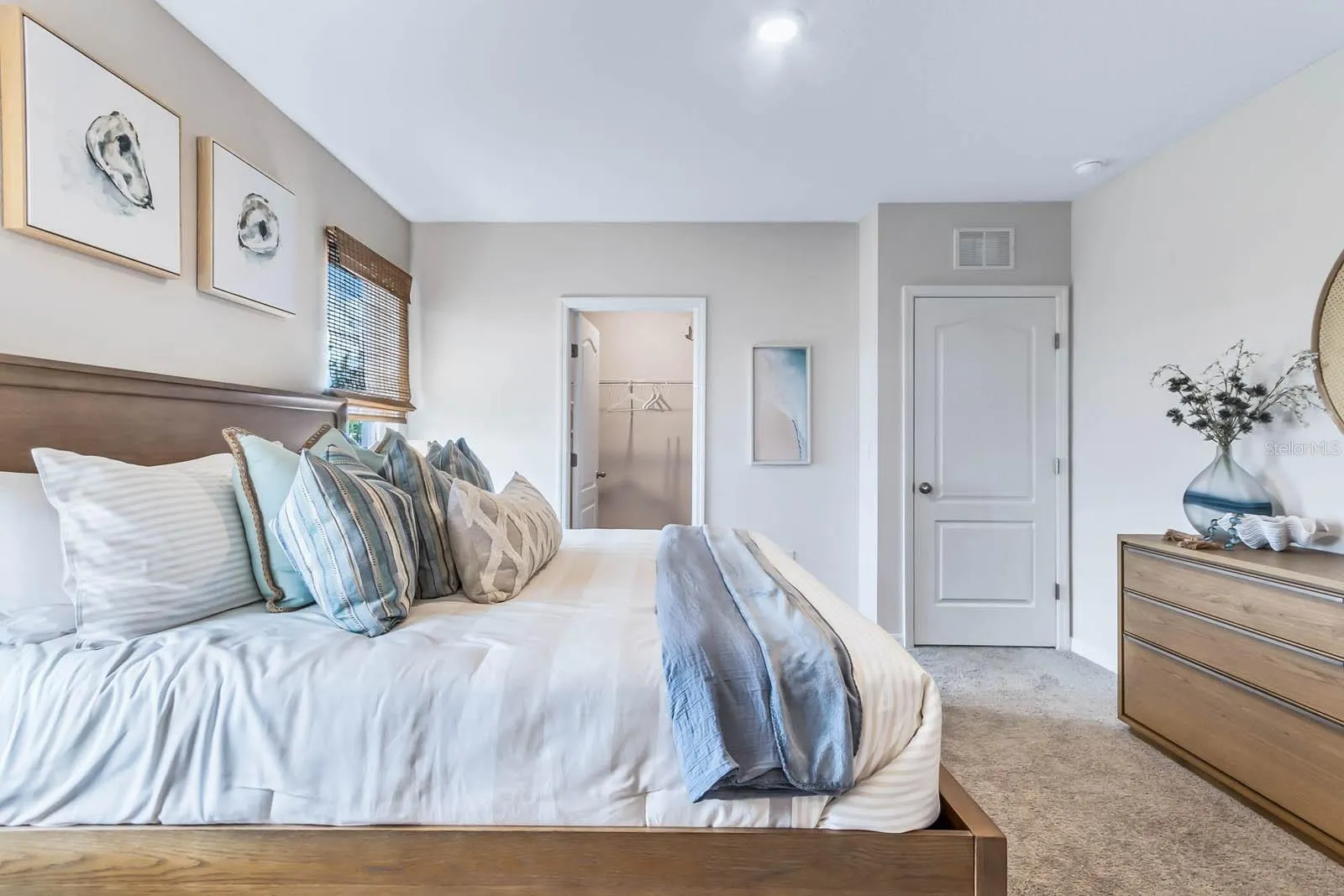 2807 WATERLILY WAY
