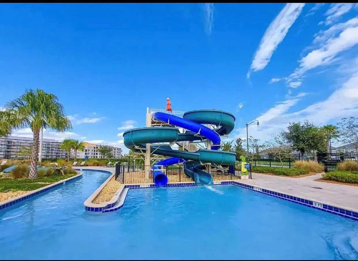 4557 TARGET BLVD