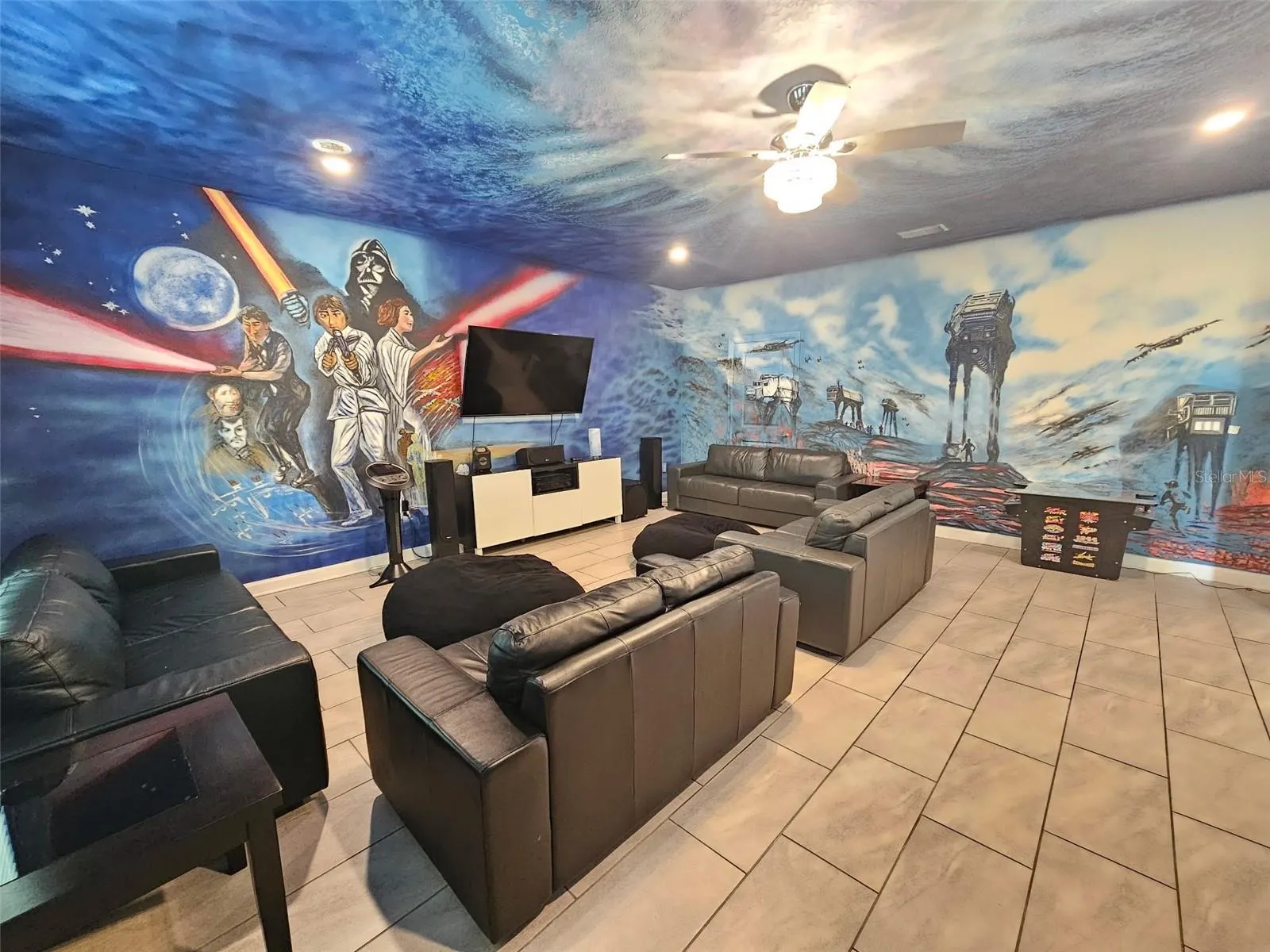 4557 TARGET BLVD