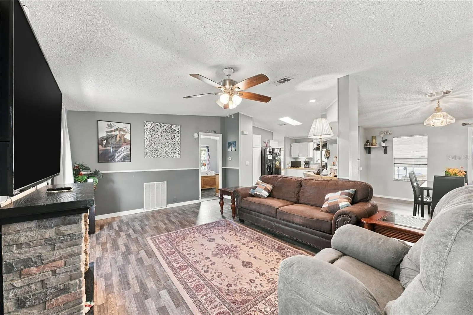 527 JACKSON PARK AVE