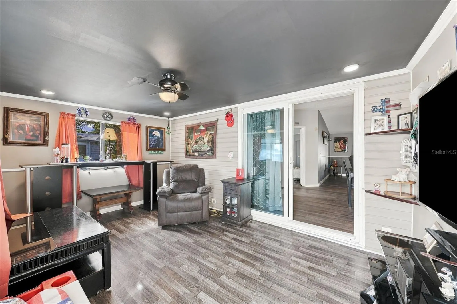 527 JACKSON PARK AVE