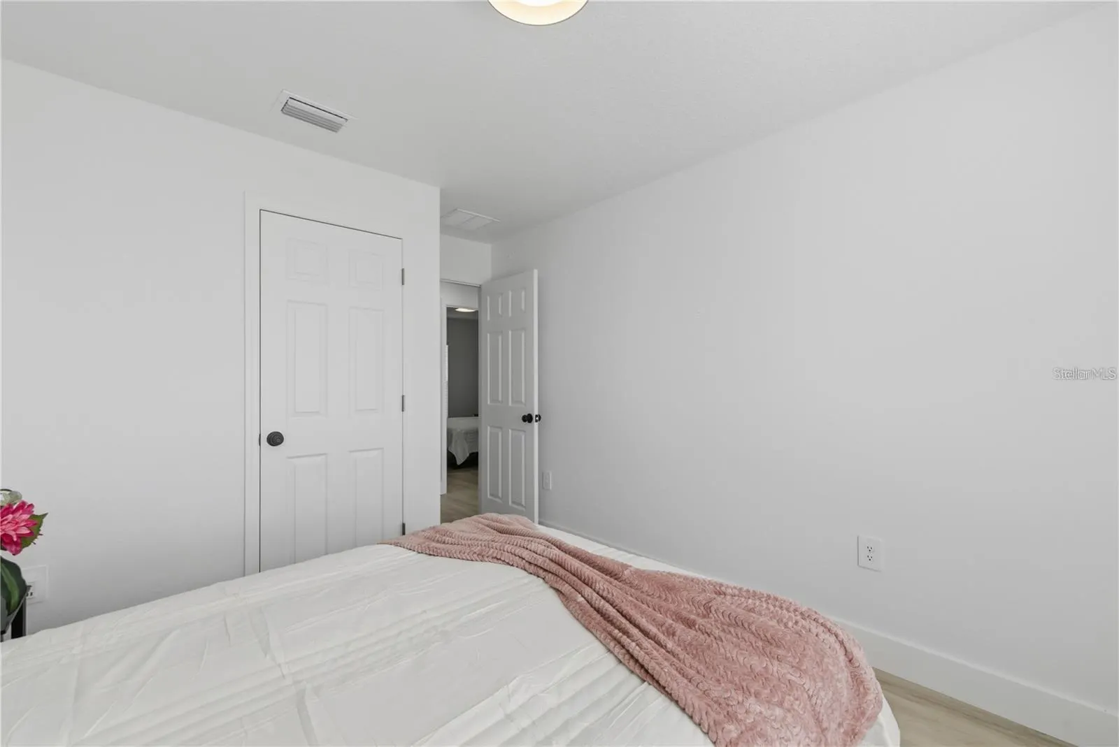 5359 W HIGHWAY 40