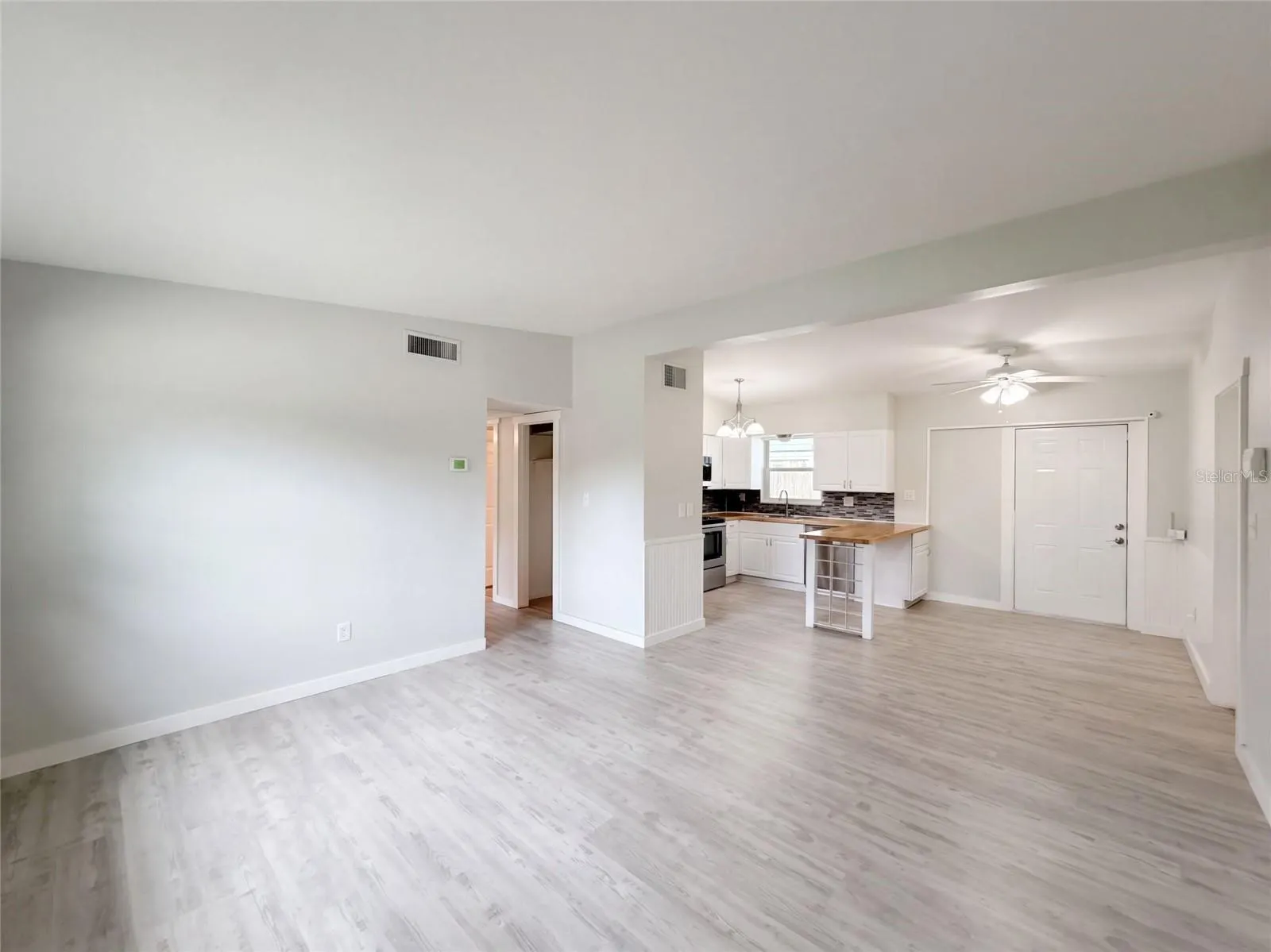 1371 JEFFORDS ST