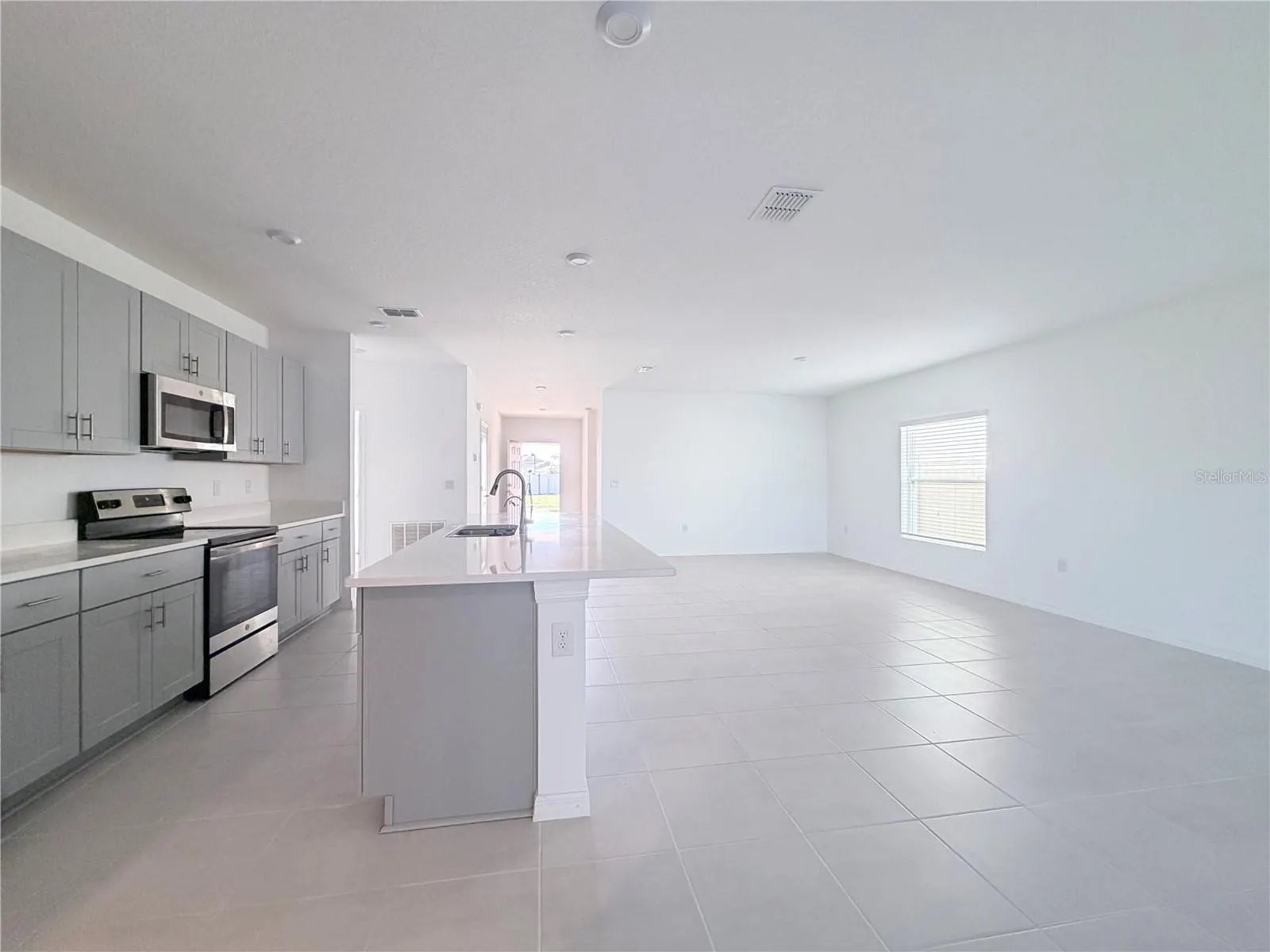 5609 COSTA BLANCA WAY