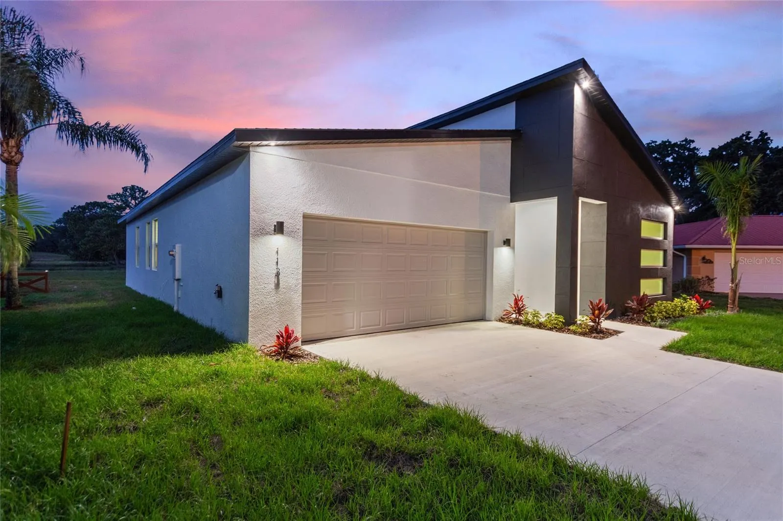 113 VICTORIA LN