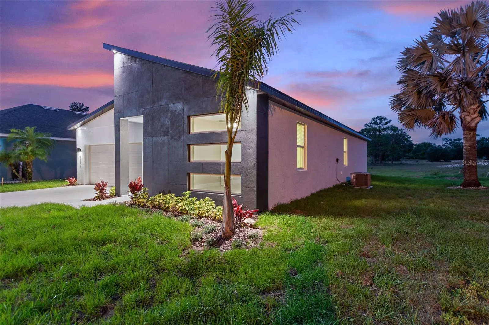 113 VICTORIA LN