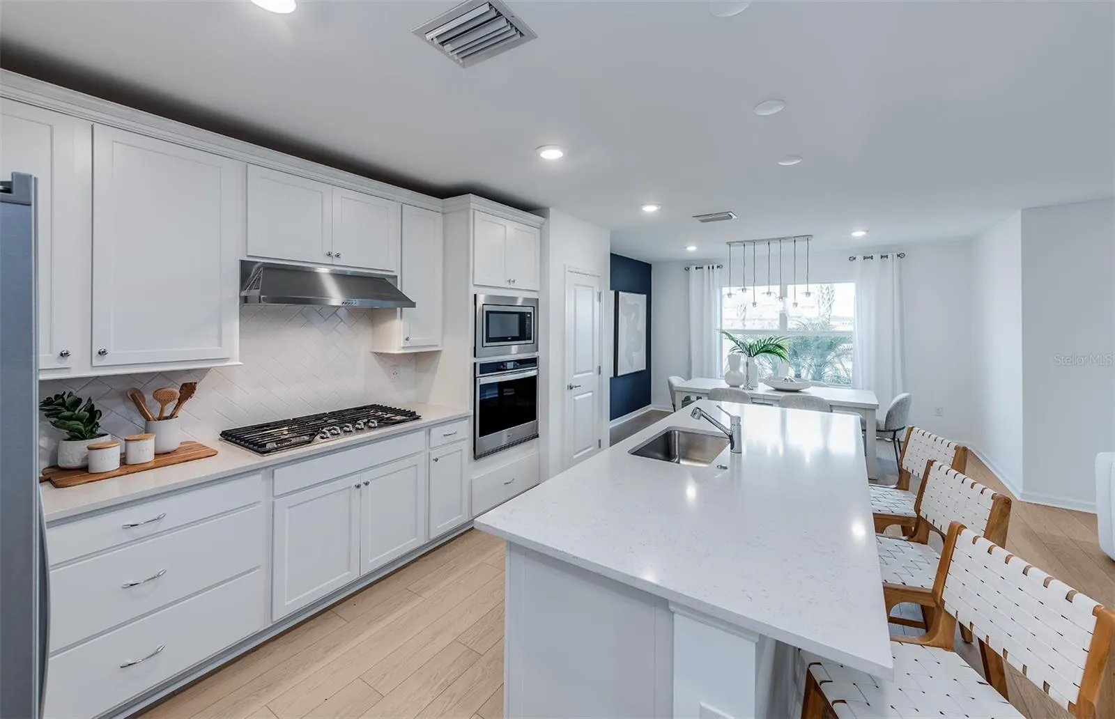 3911 MARBURY COURT