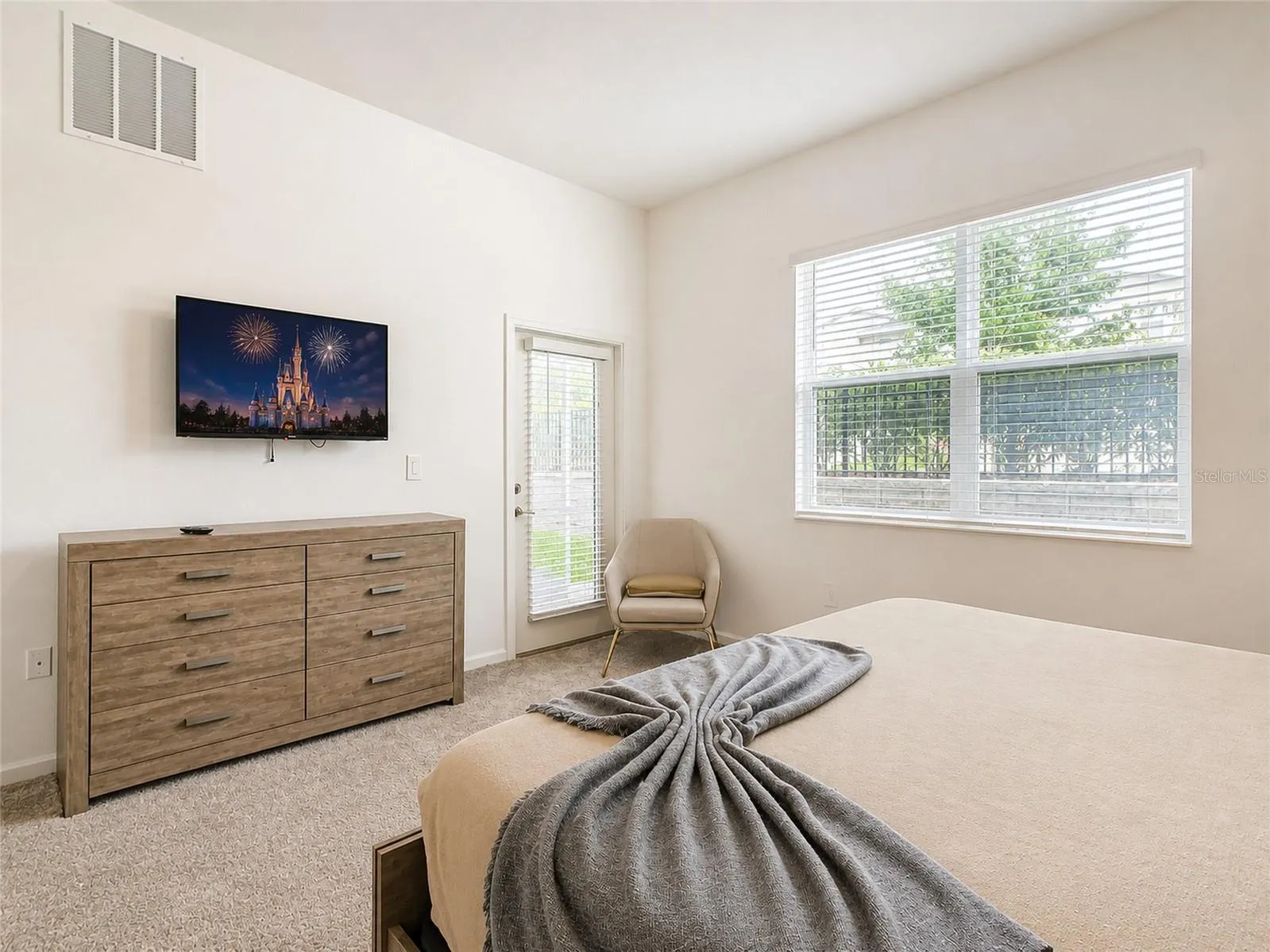 8879 CABOT CLIFFS DR #102 #102