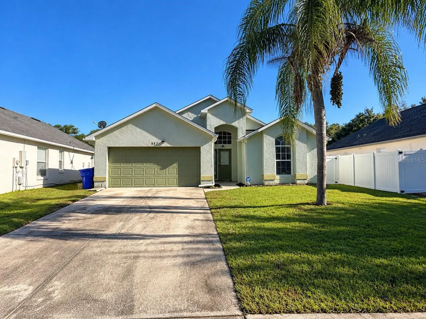 557 EAGLE POINTE S