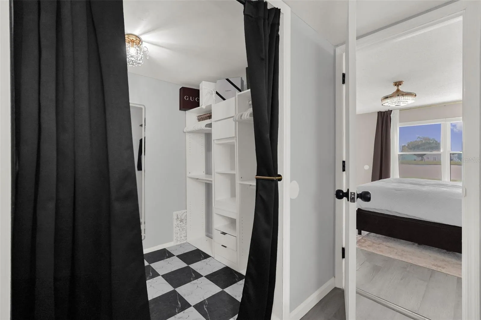 2326 CARRIAGE RUN RD