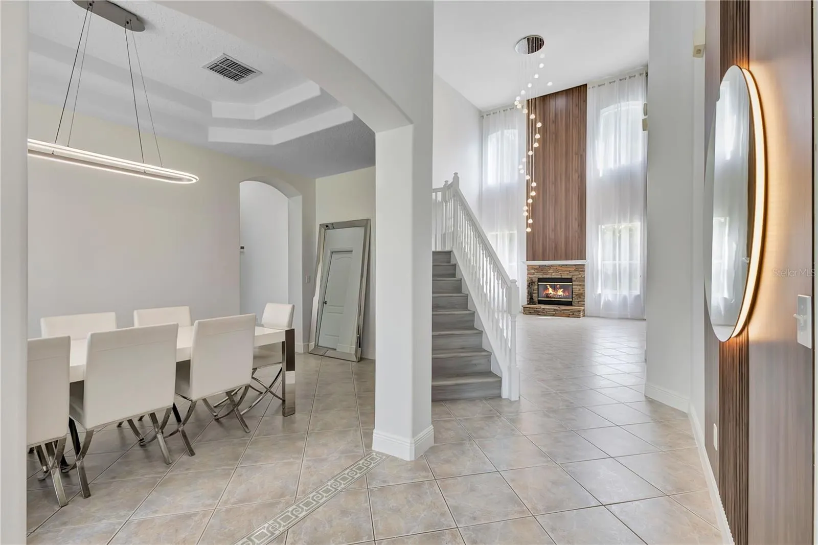 2165 THE OAKS BLVD