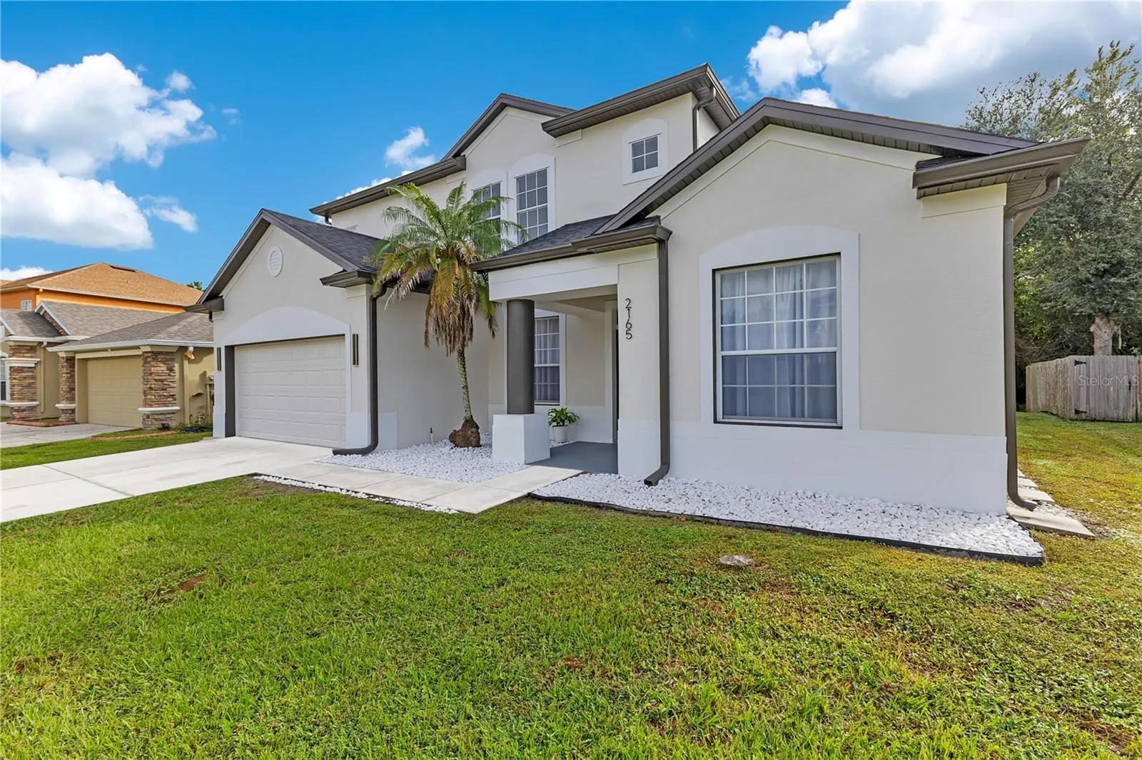 2165 THE OAKS BLVD