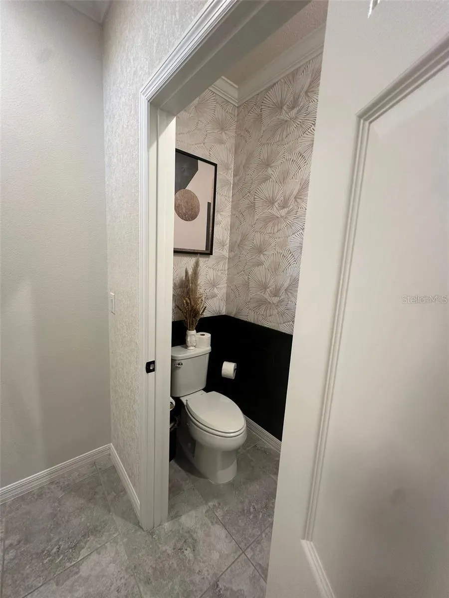 2433 VARENNA LOOP