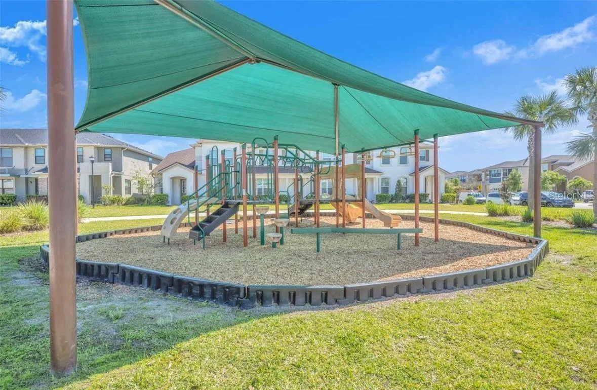 2433 VARENNA LOOP