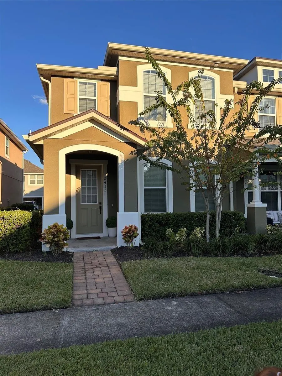 2433 VARENNA LOOP