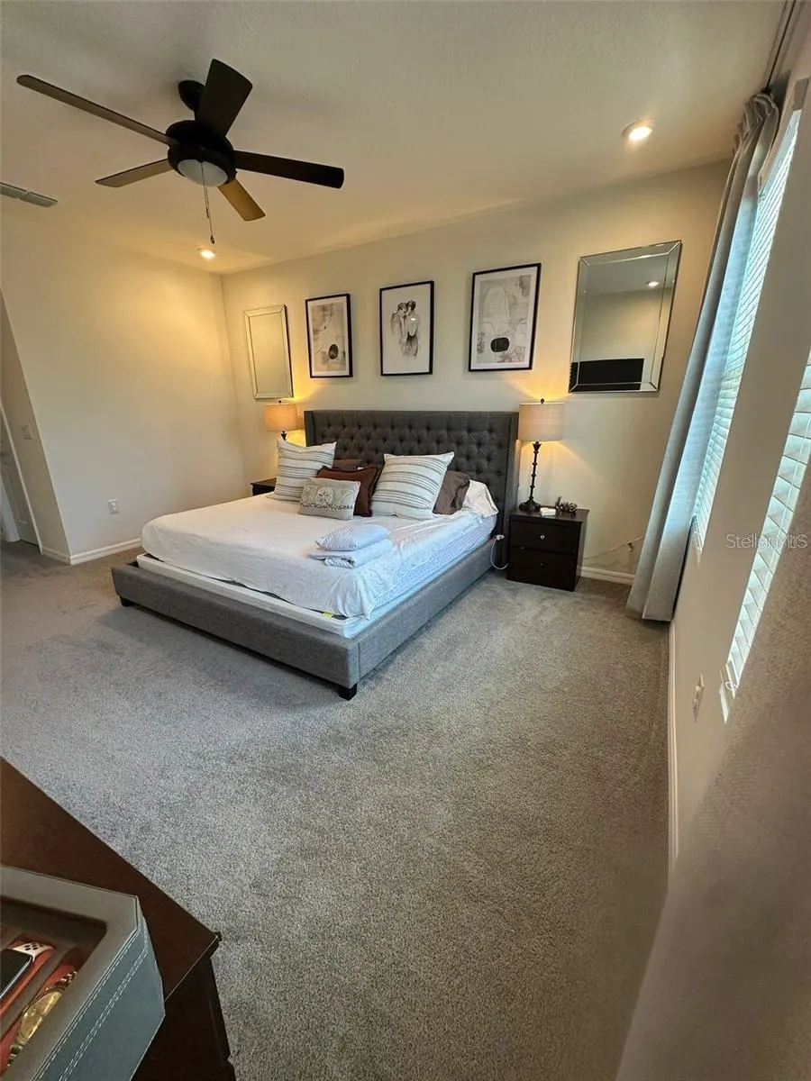 2433 VARENNA LOOP