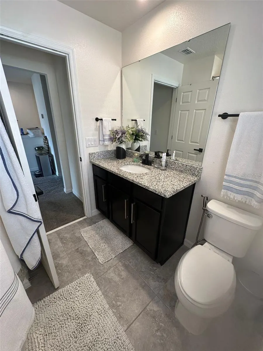 2433 VARENNA LOOP