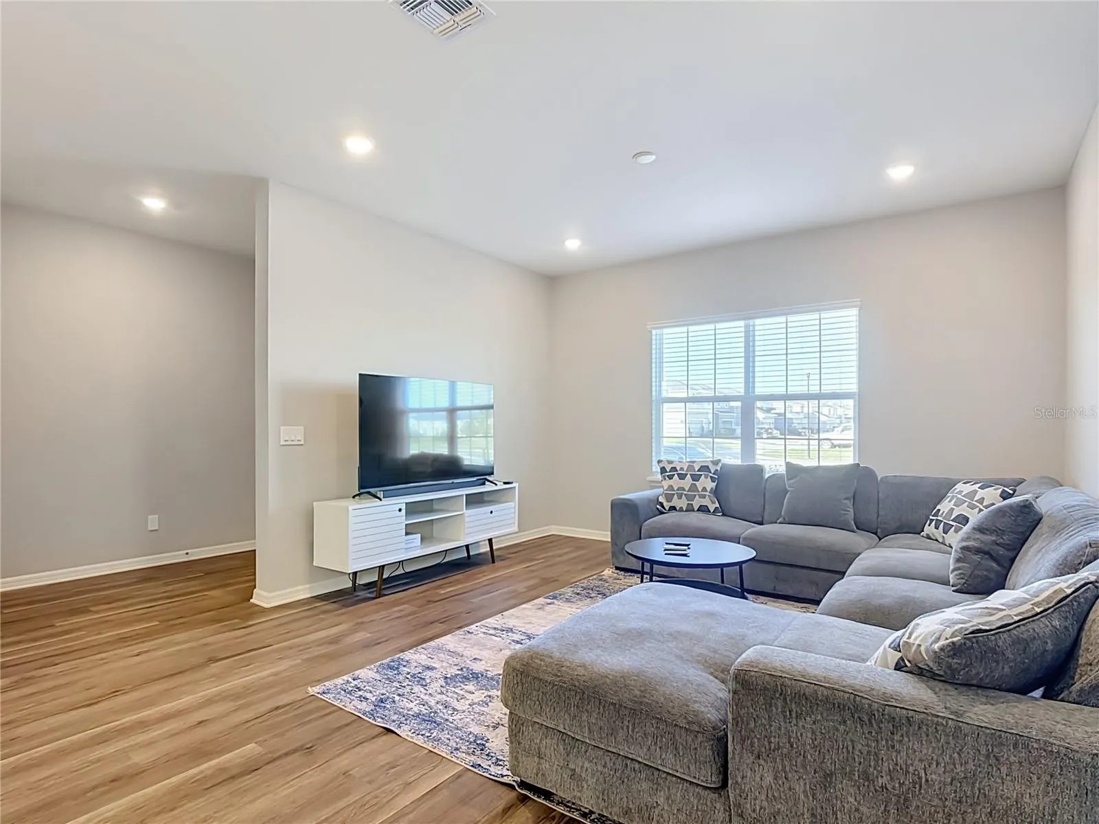 333 SILVERBELL TRL