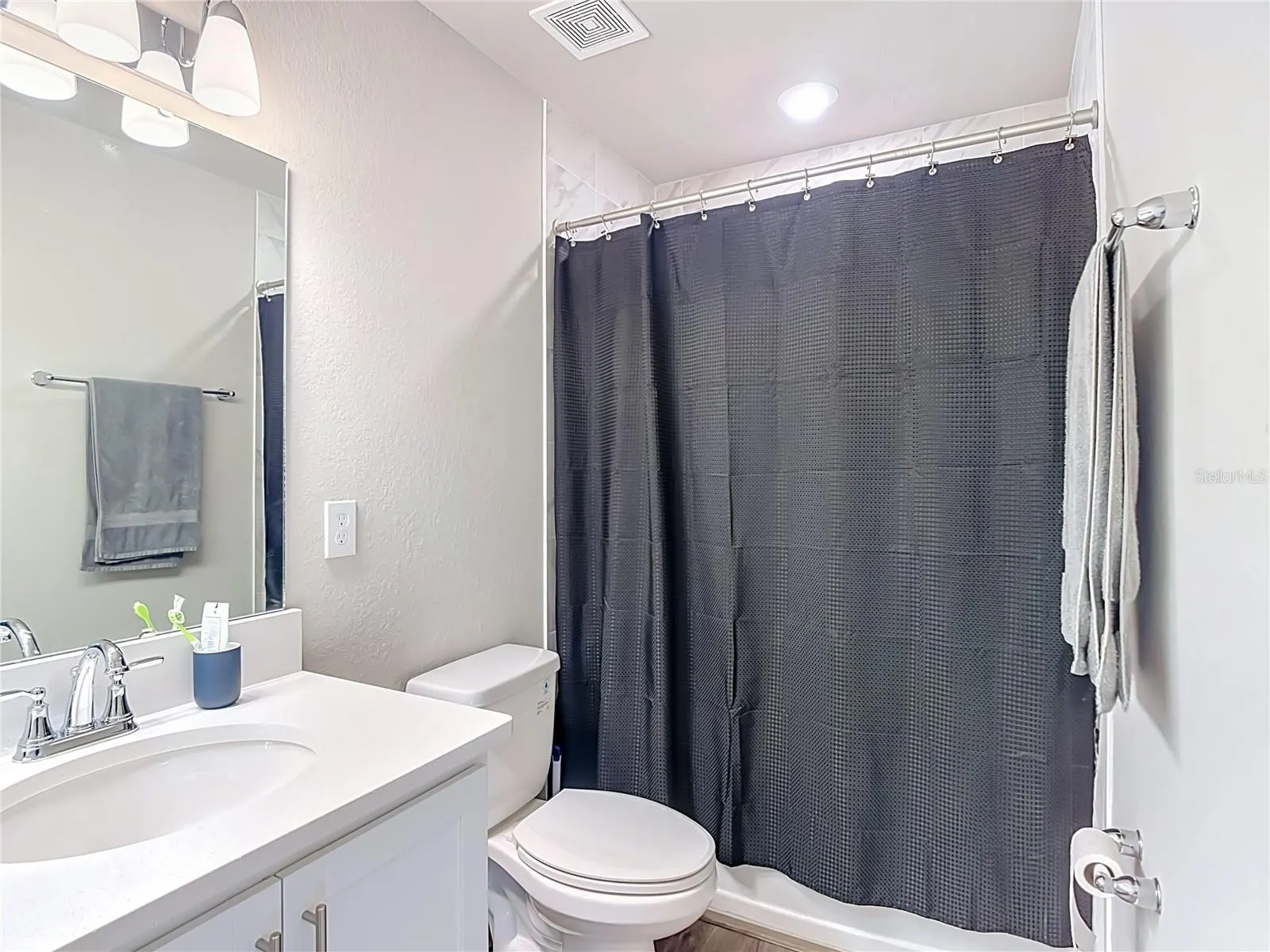333 SILVERBELL TRL