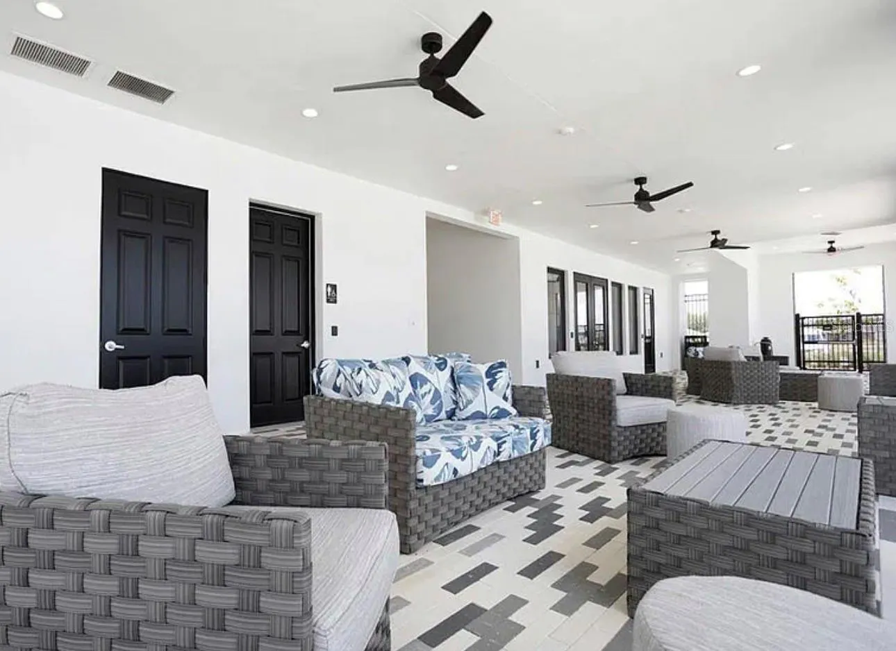 333 SILVERBELL TRL