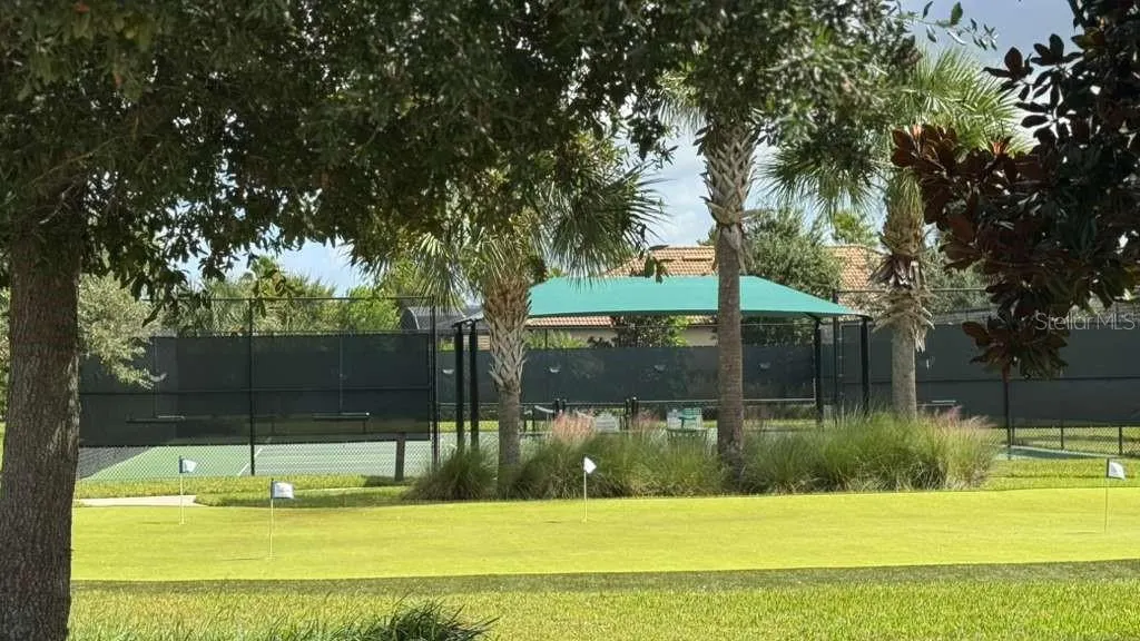 1428 DEUCE CIR