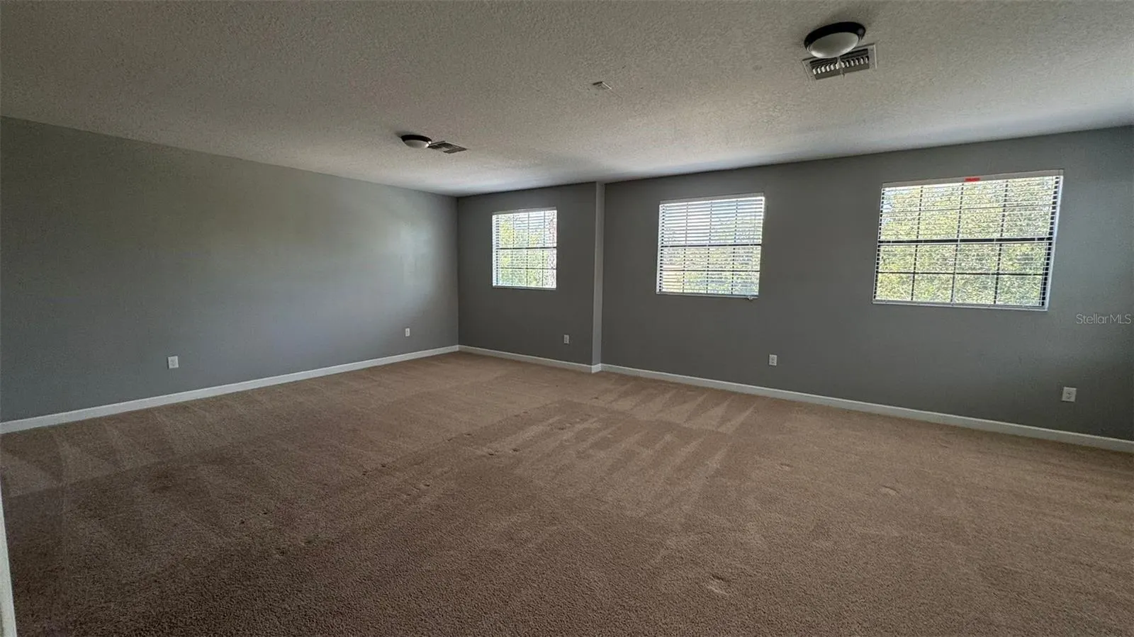 1428 DEUCE CIR