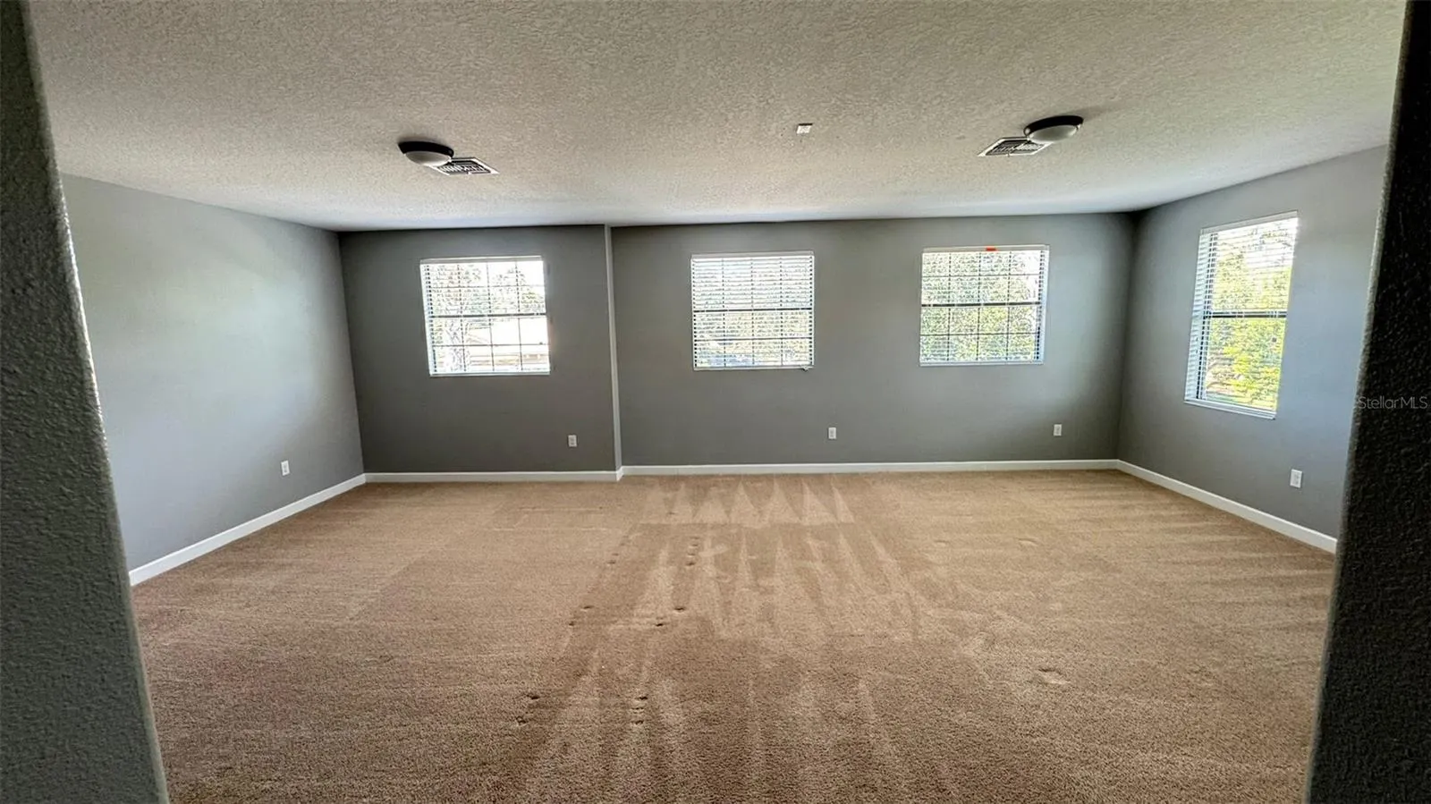 1428 DEUCE CIR