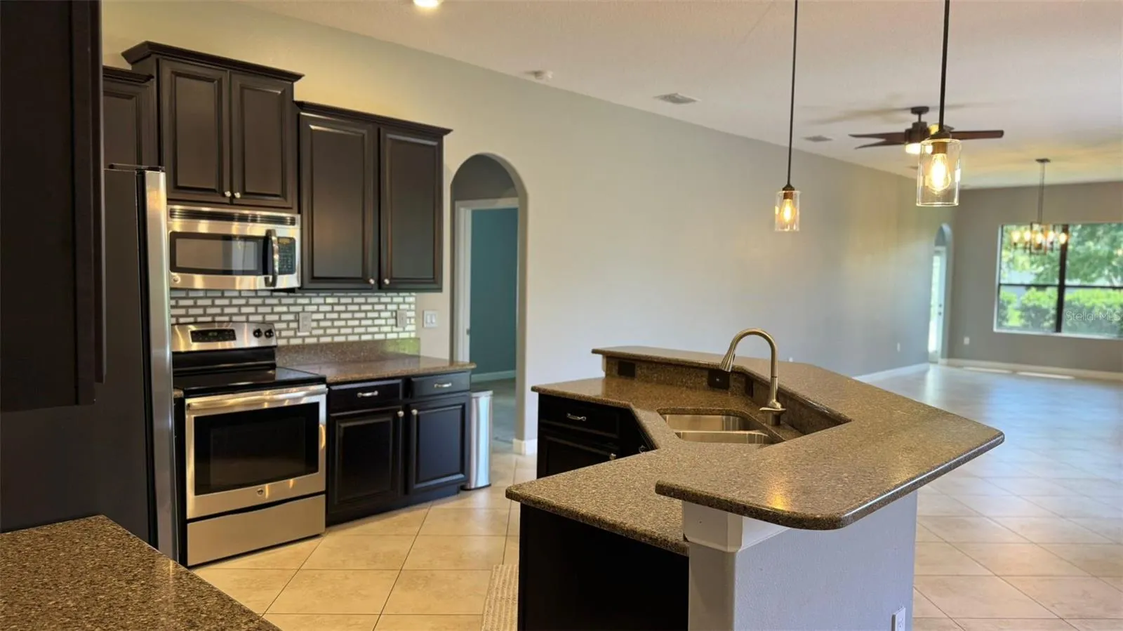 1428 DEUCE CIR