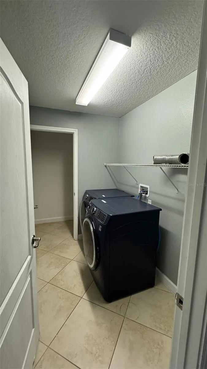 1428 DEUCE CIR