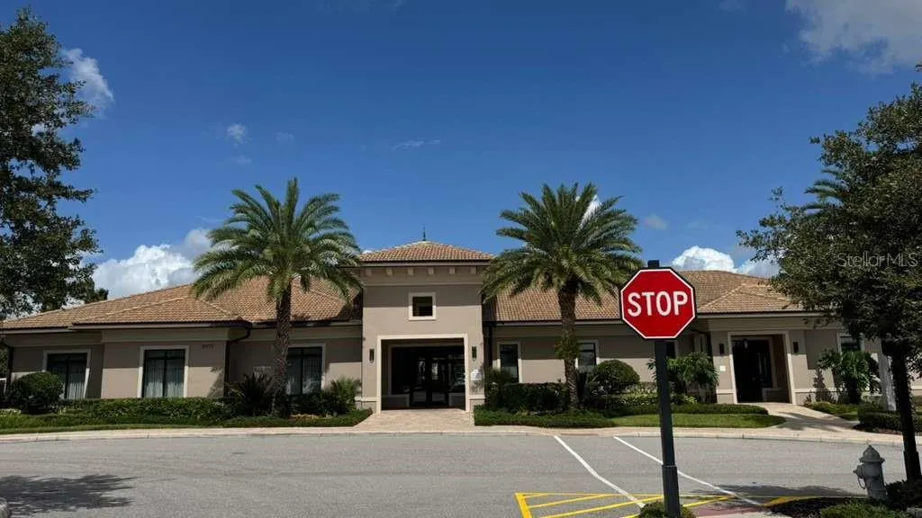 1428 DEUCE CIR