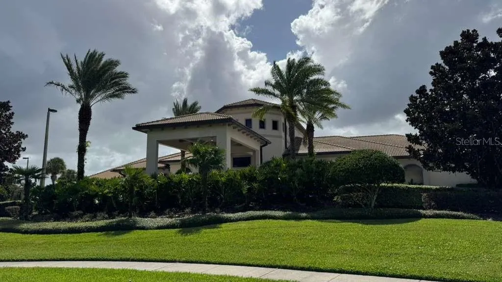 1428 DEUCE CIR