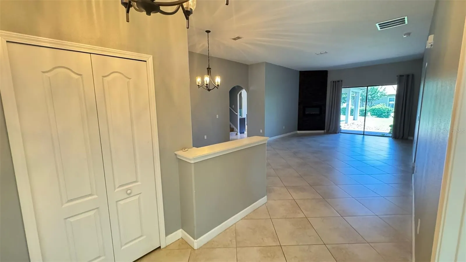 1428 DEUCE CIR