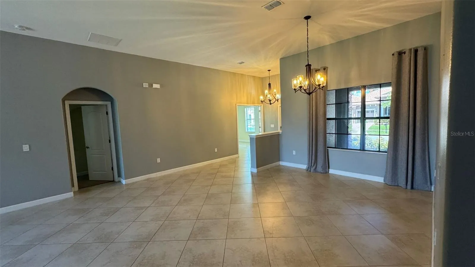 1428 DEUCE CIR
