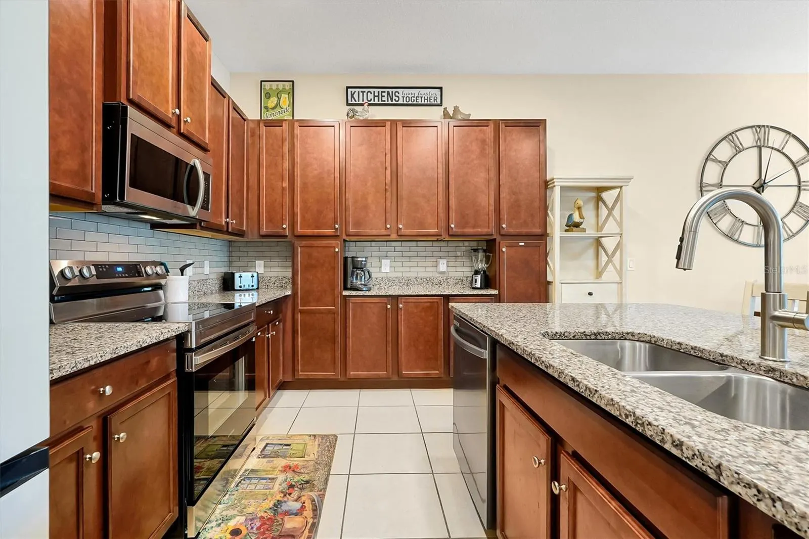 142 CAPTIVA DR