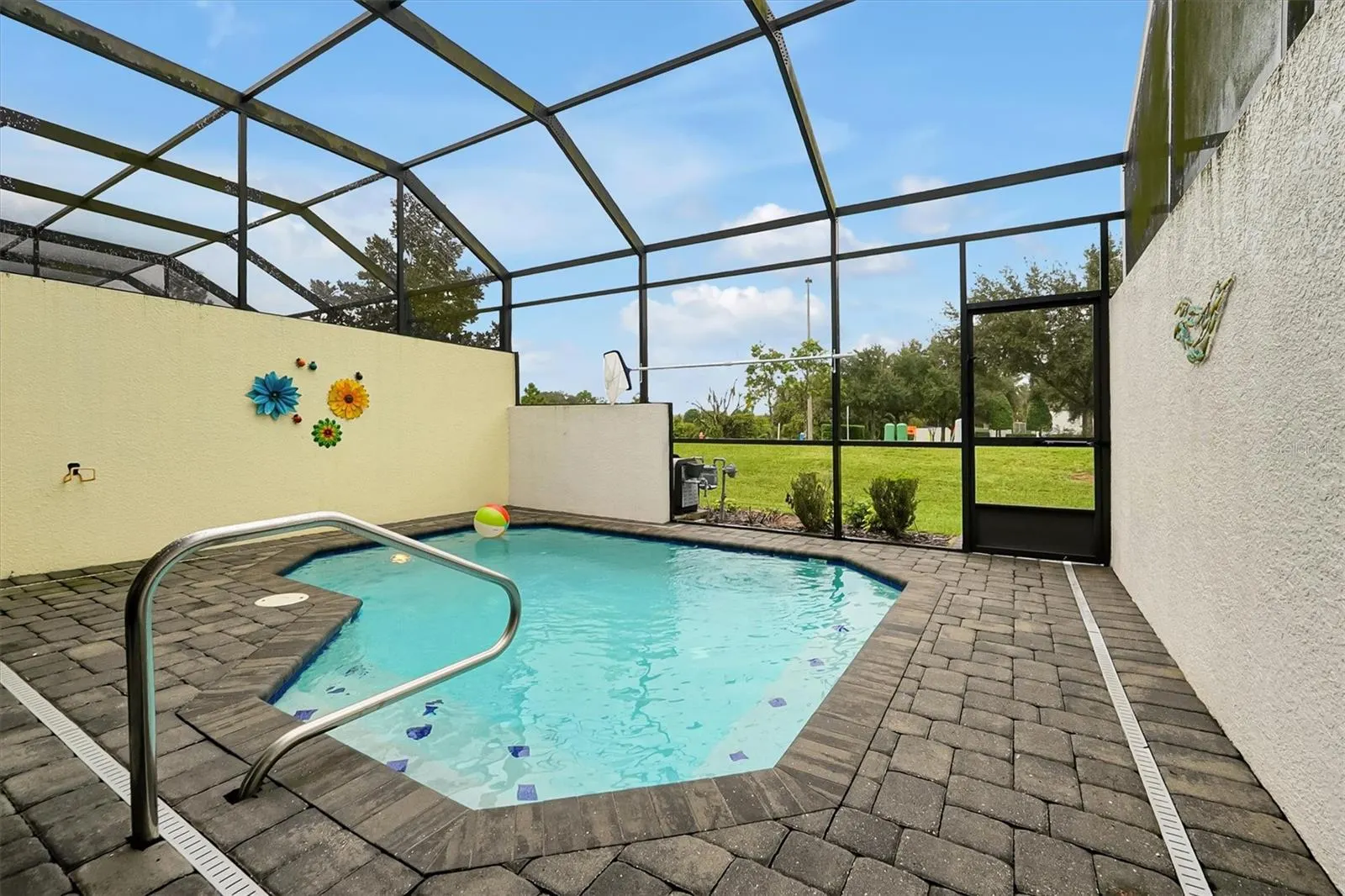 142 CAPTIVA DR