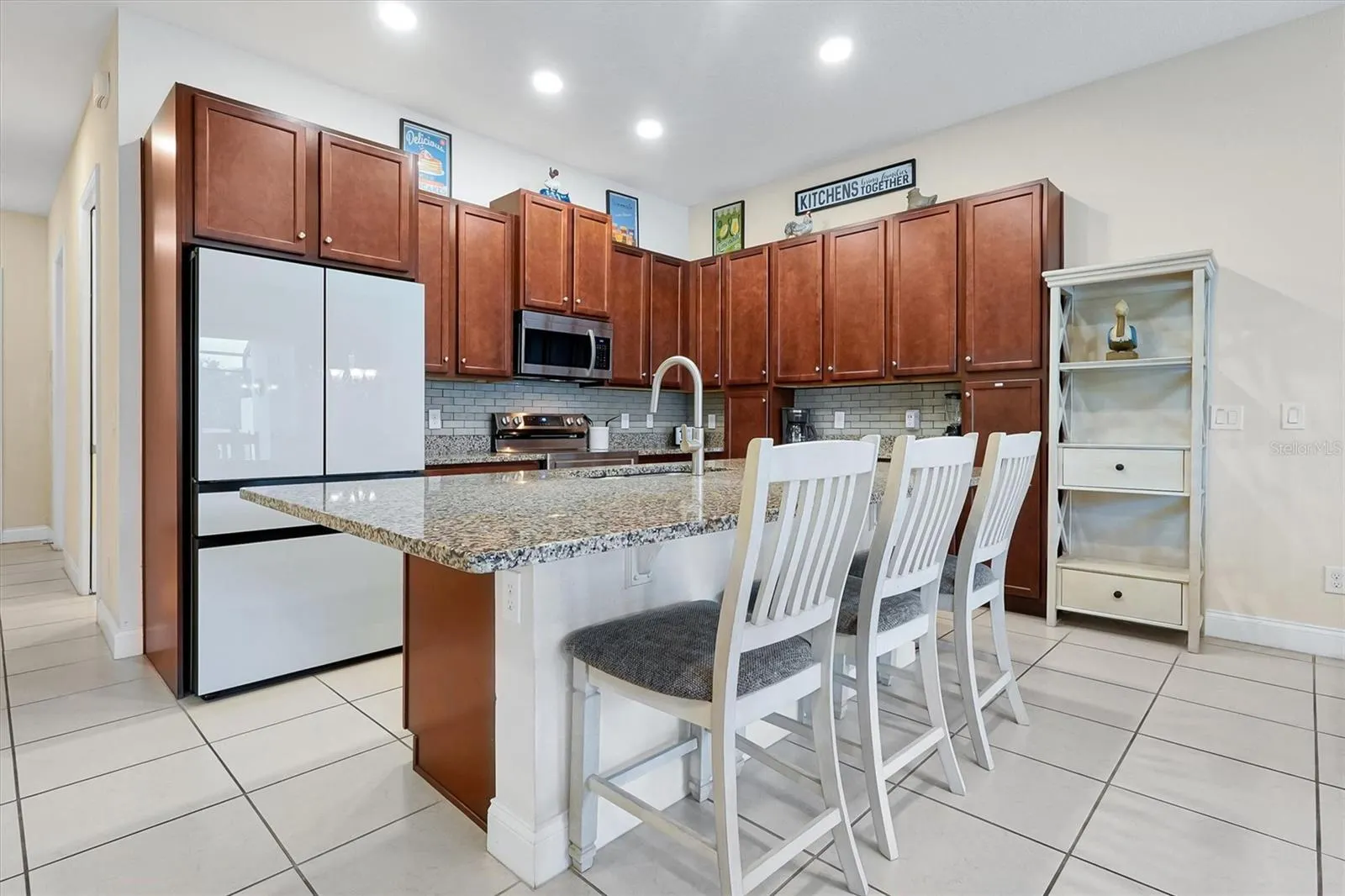 142 CAPTIVA DR