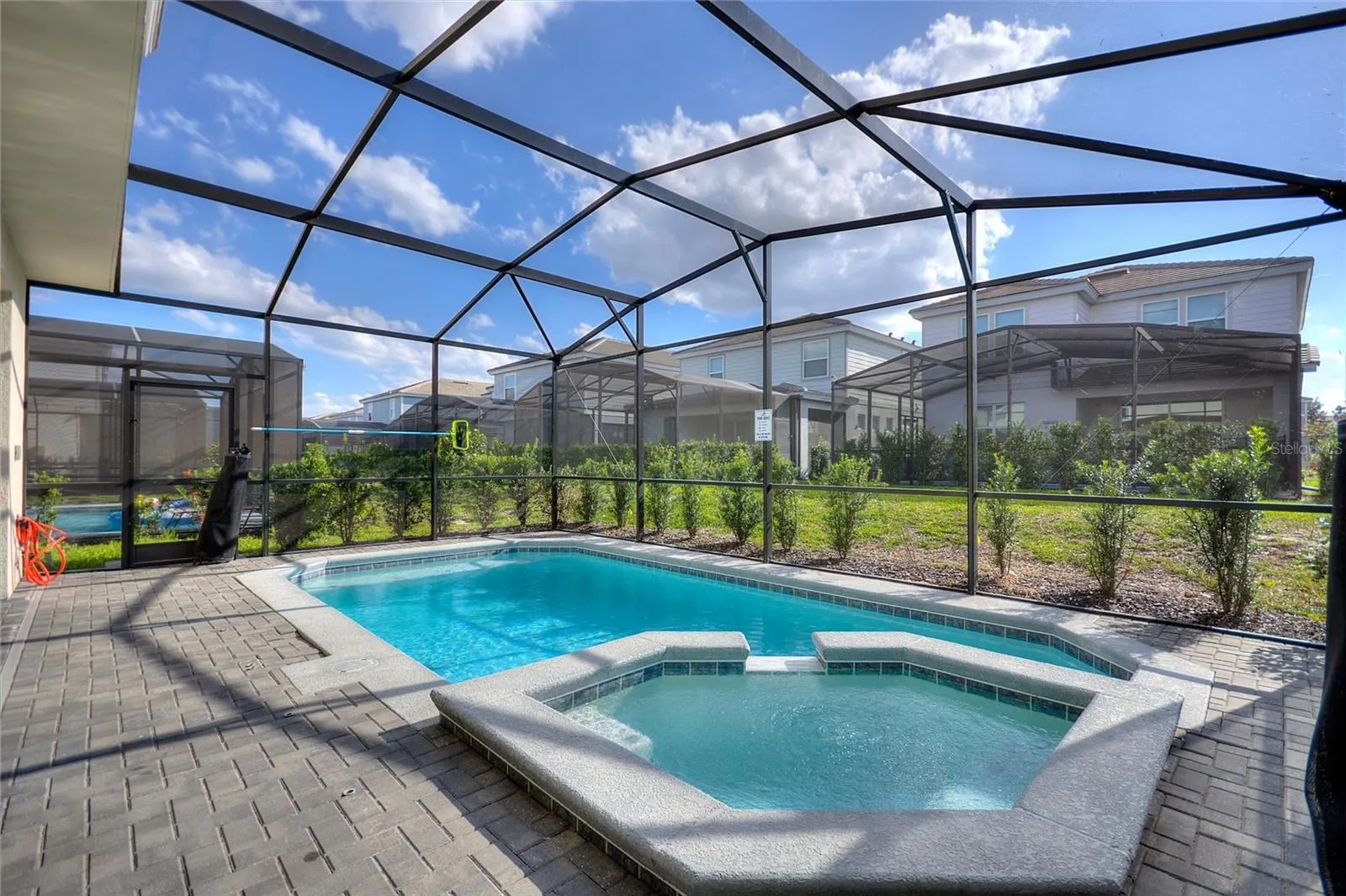 7240 OAKMOSS LOOP