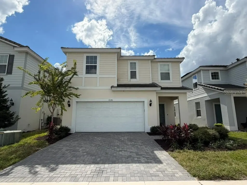 7240 OAKMOSS LOOP