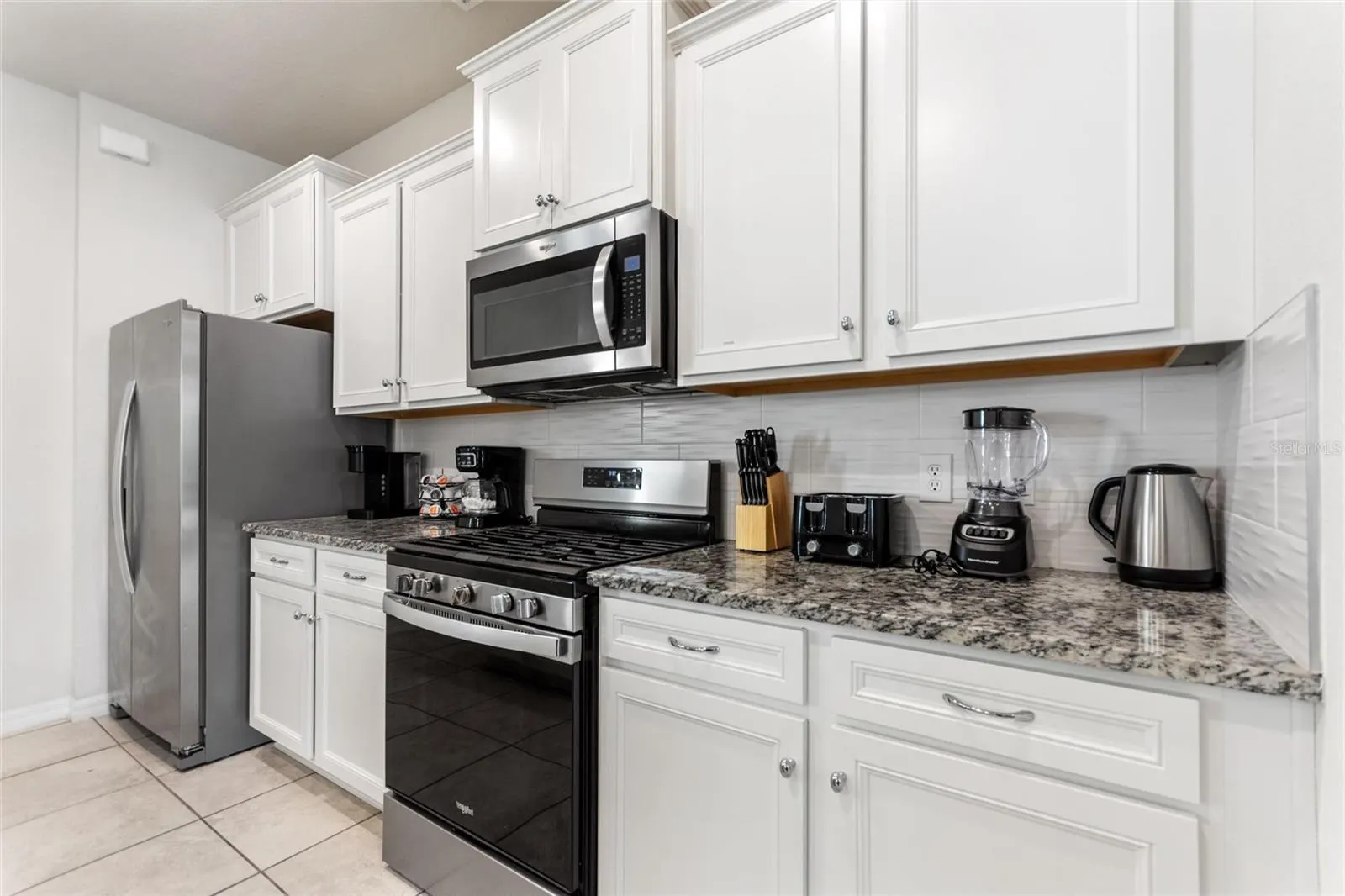 7240 OAKMOSS LOOP