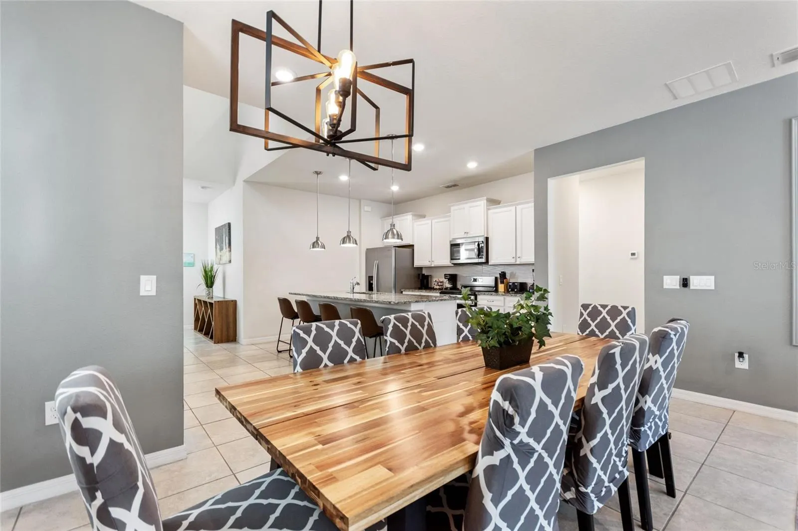 7240 OAKMOSS LOOP