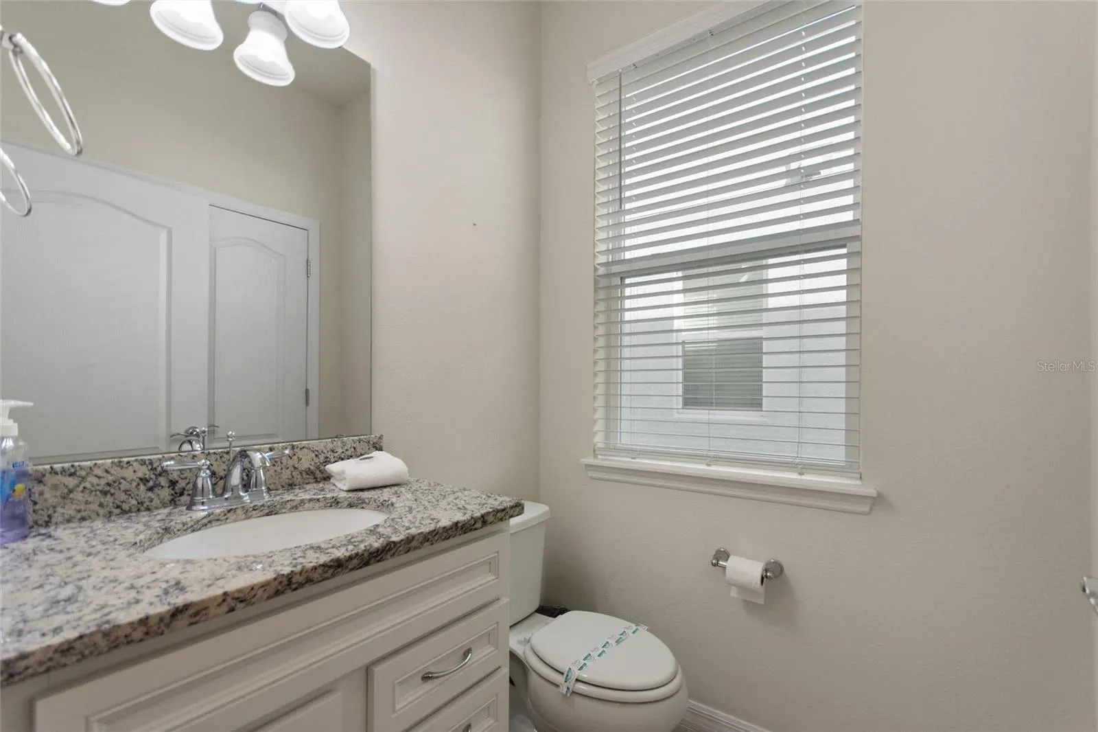 7240 OAKMOSS LOOP