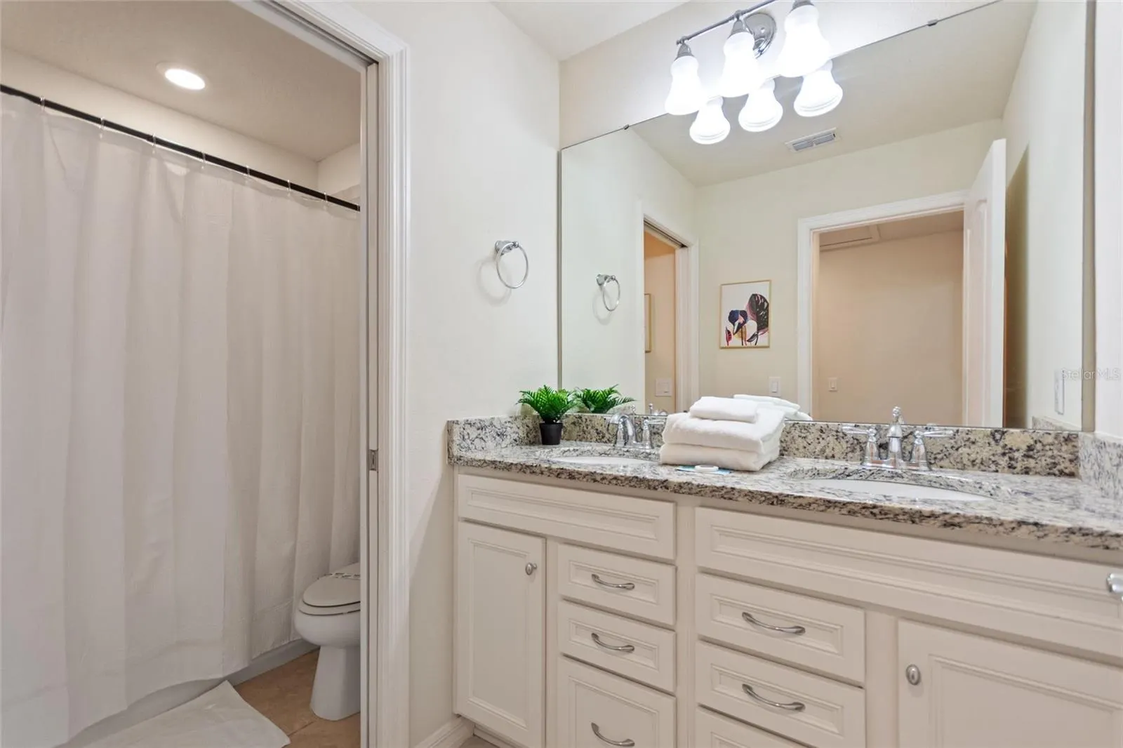 7240 OAKMOSS LOOP