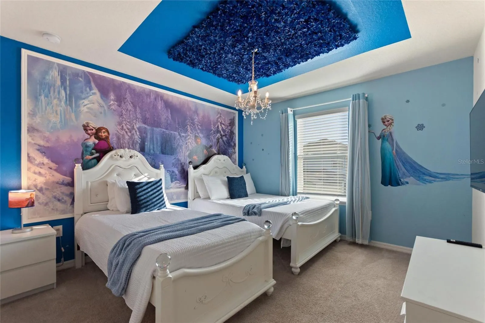 7240 OAKMOSS LOOP