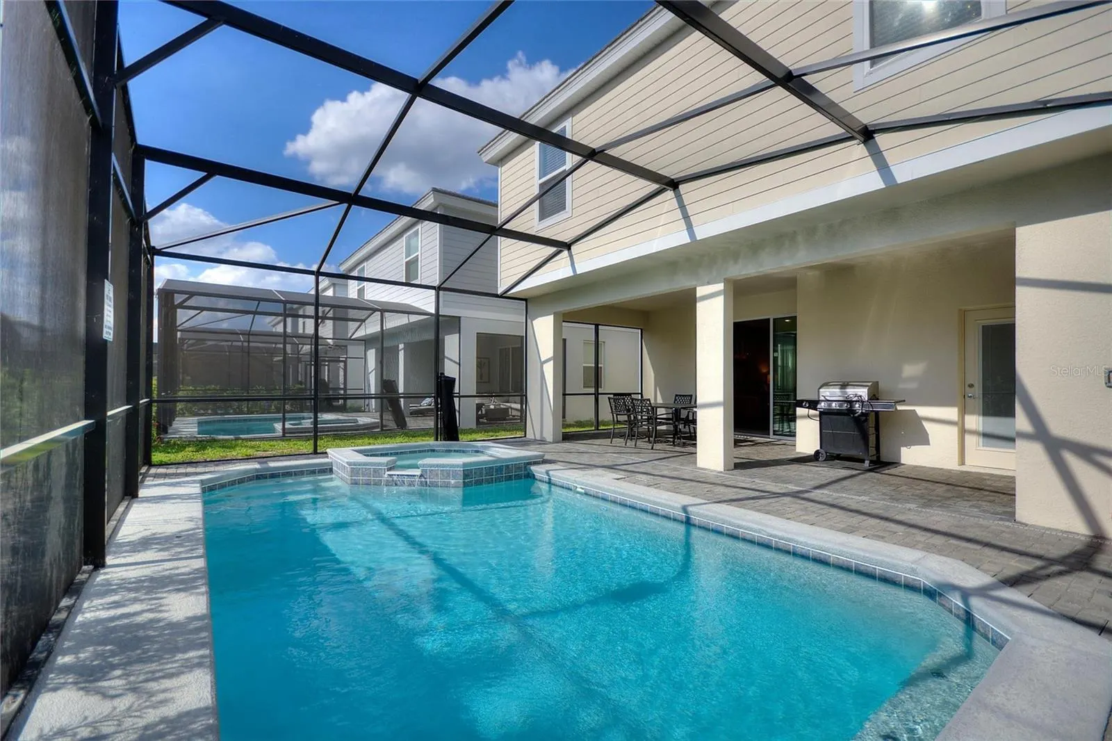 7240 OAKMOSS LOOP