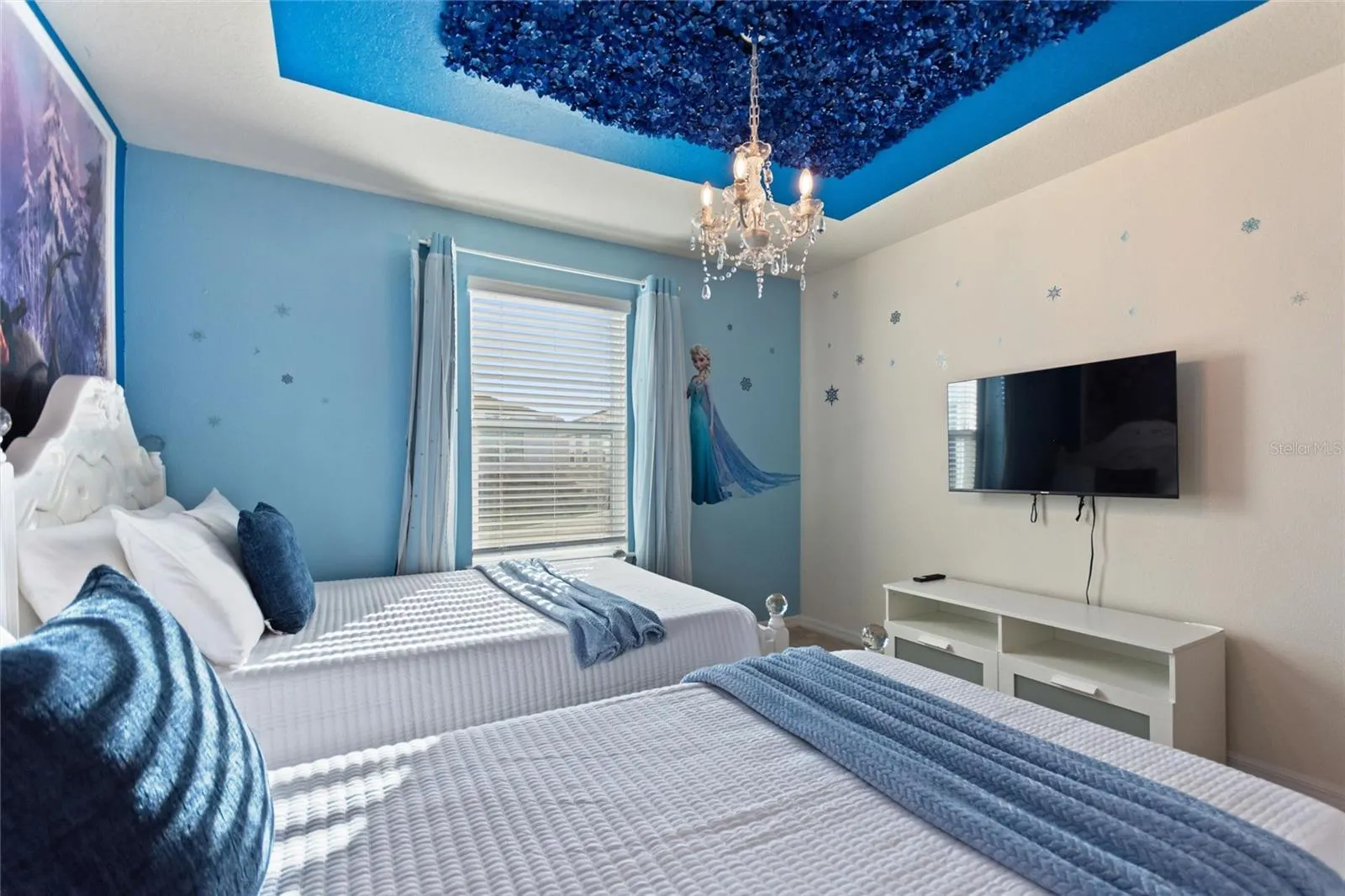 7240 OAKMOSS LOOP