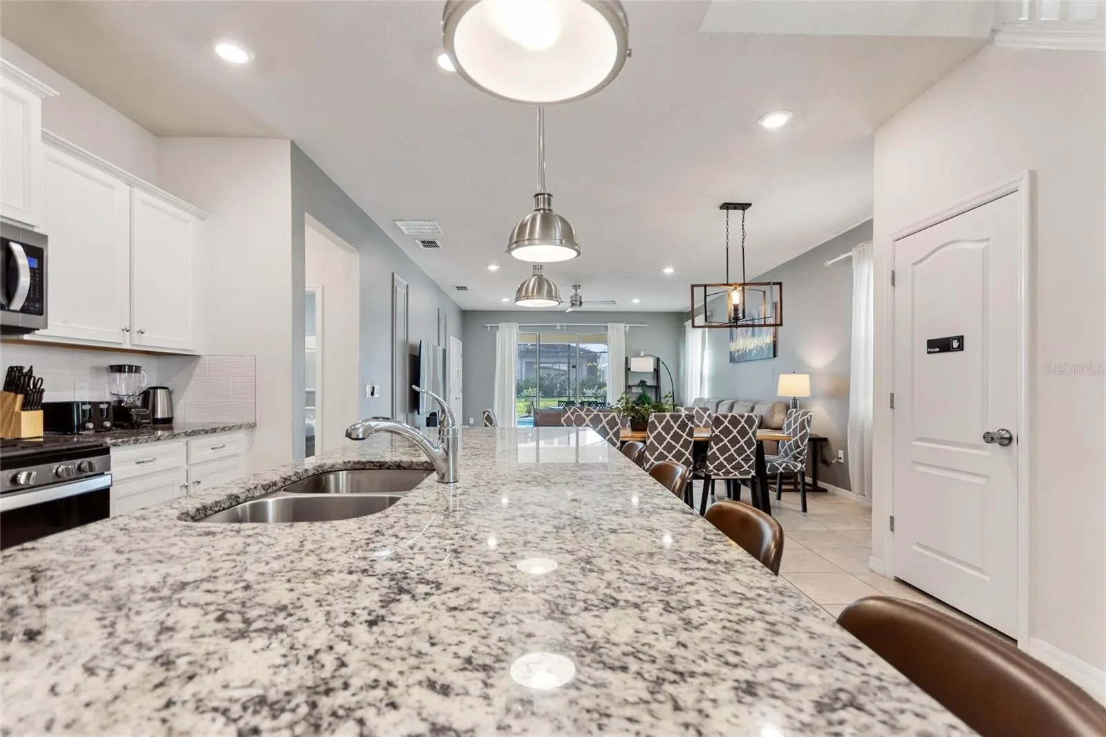 7240 OAKMOSS LOOP